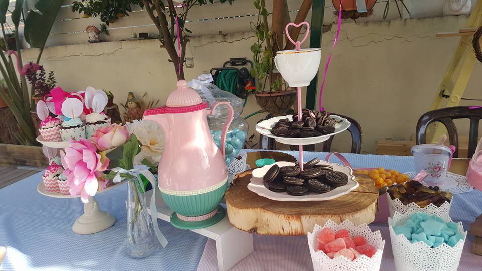 מסיבת תה יום הולדת בנות